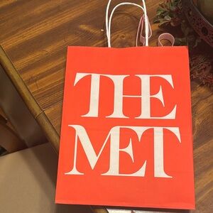 Red The Met paper  Bag